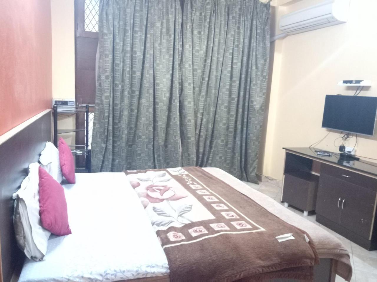 Yash Guest House New Delhi Extérieur photo