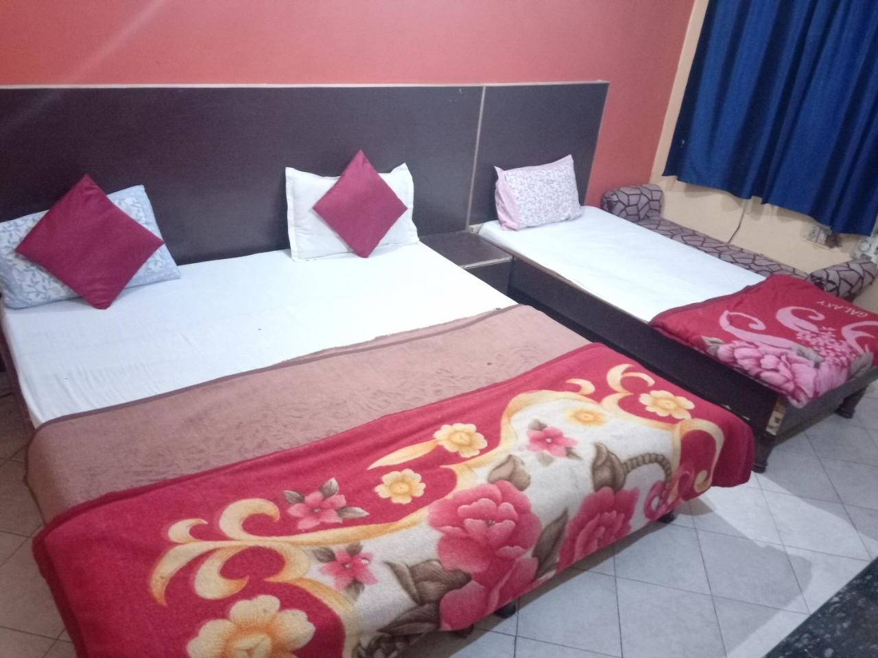 Yash Guest House New Delhi Extérieur photo